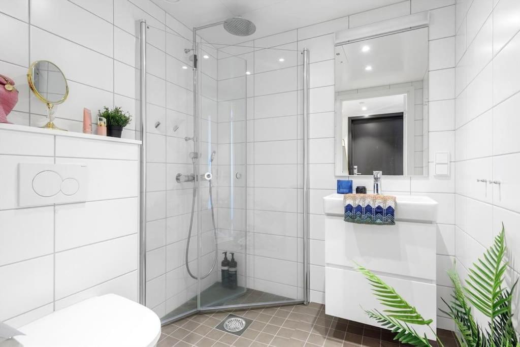 Scandpoint Apartment Fornebu Near Sea Front With Outdoor Walk! Stabekk Εξωτερικό φωτογραφία